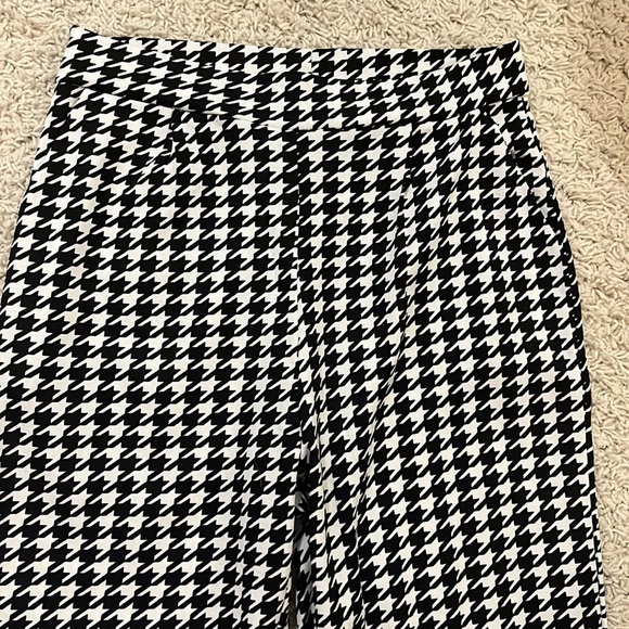 🆕 SHEIN Houndstooth Print Slant Pocket Tapered Pants Women’s Size Medium (US 6) - Picture 2 of 10